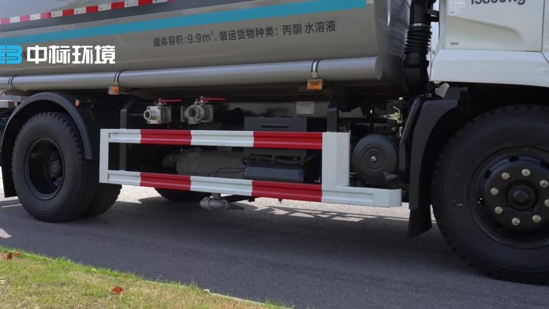 工地環(huán)衛(wèi)灑水車