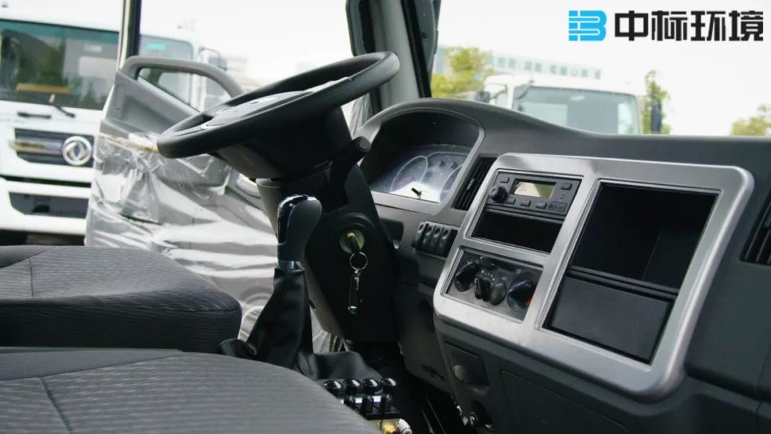 灑水車直銷多少錢一輛？灑水車價(jià)格一覽表